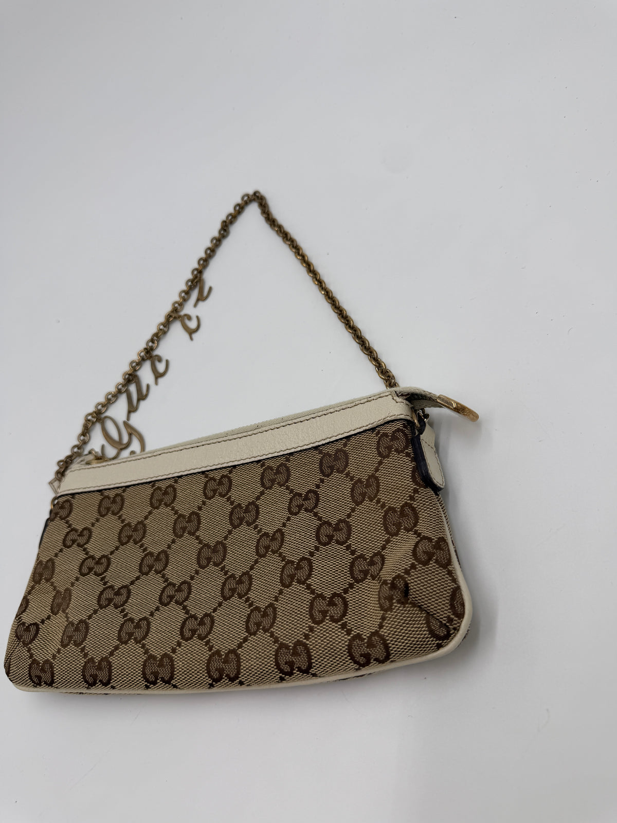 Gucci Pochette mit Gucci Anhänger