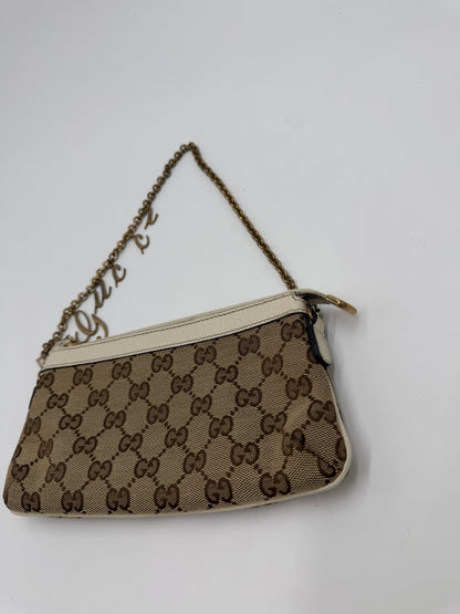 Gucci Pochette mit Gucci Anhänger