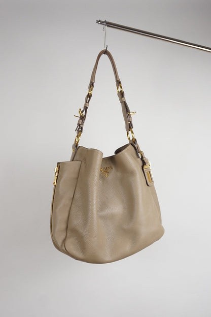Prada Schultertasche