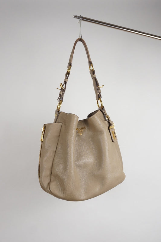 Prada Schultertasche