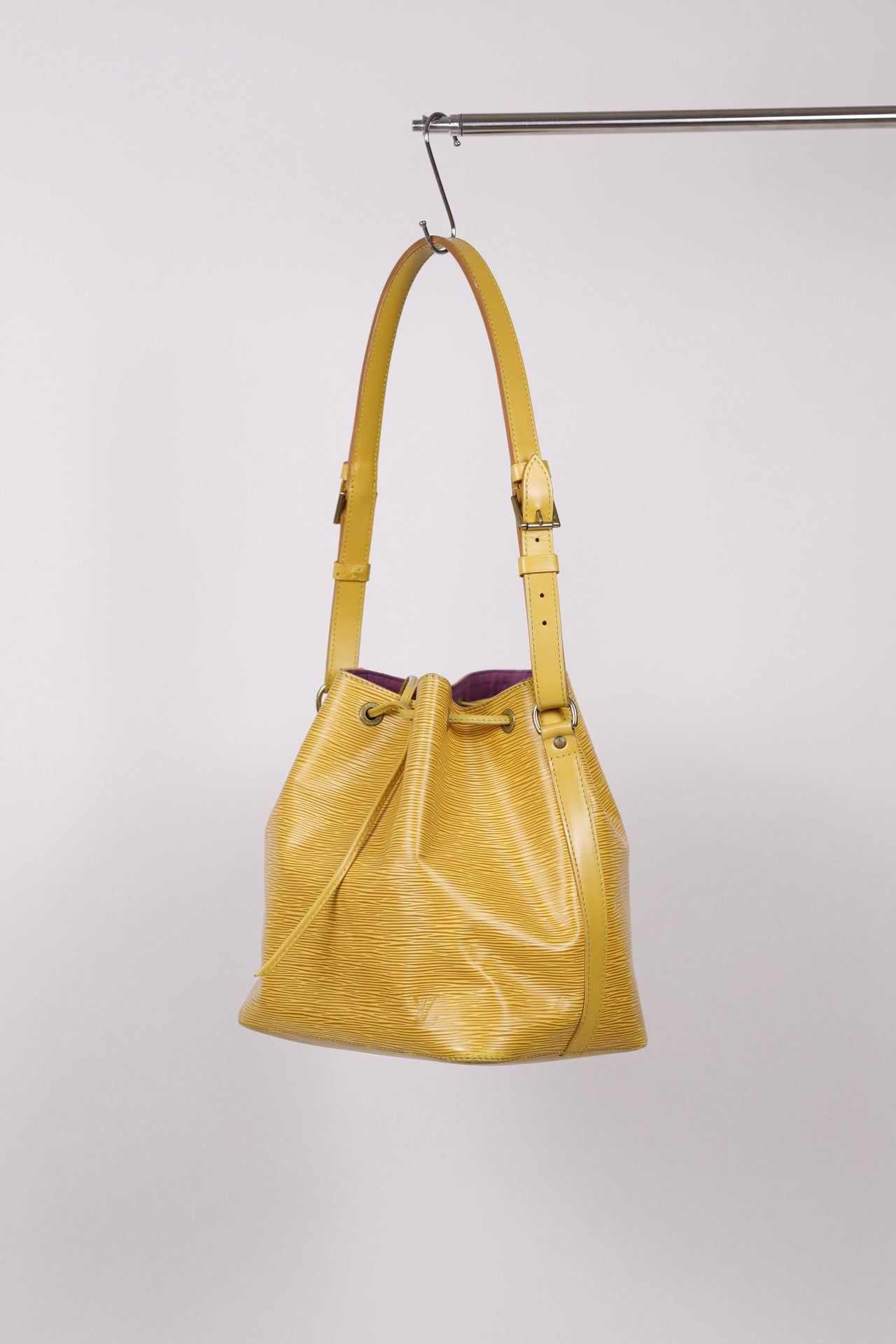 Louis Vuitton Noe Petite in gelb