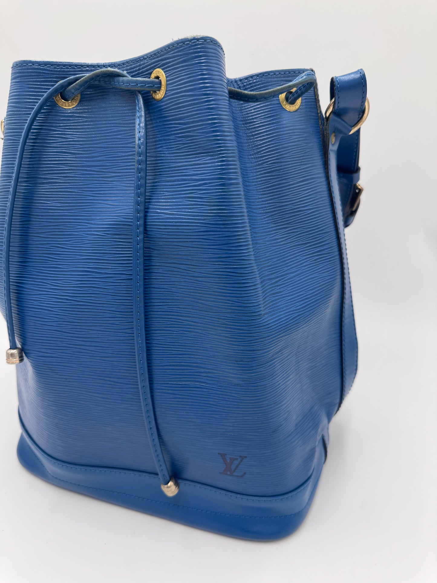 Louis Vuitton Noe Grande in blau