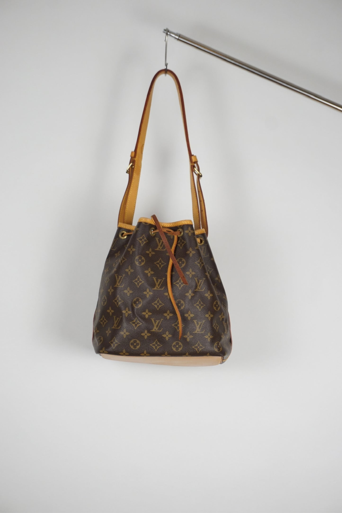 Louis Vuitton Petite Noè monogram