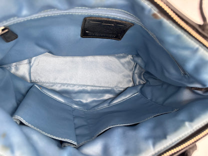 Blick ins Innere der Gold pre-owned Coach Shoulder Bag (Schultertasche).