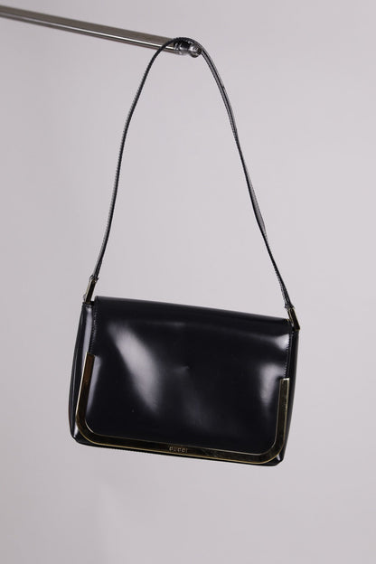 Hauptansicht der schwarz secondhand Gucci Shoulder Bag – elegantes Statement-Piece.