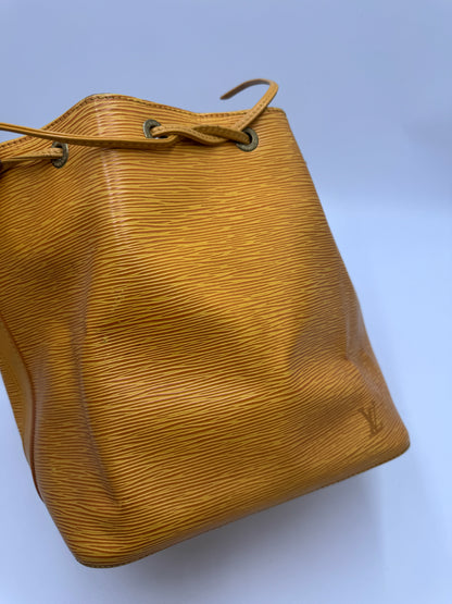 Louis Vuitton Noe Petite in gelb