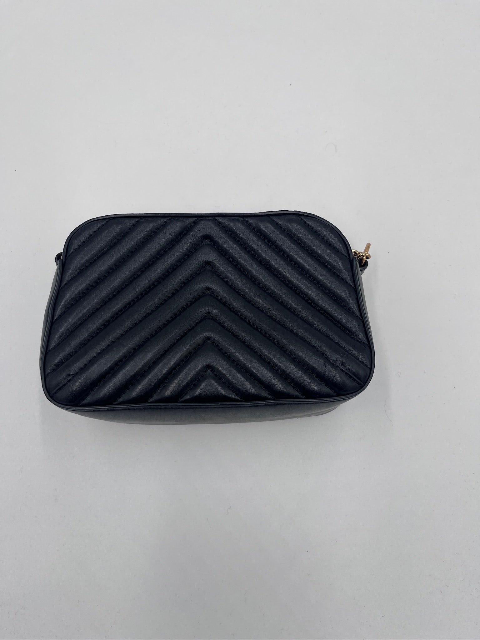 Detailansicht des Rückteils der Stella McCartney crossbody stern (schwarz silbersteine).