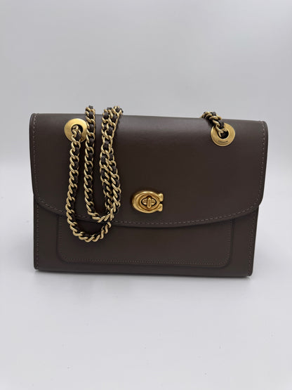 Gesamtansicht der Grün luxury secondhand Coach Cassie in Größe Klein.