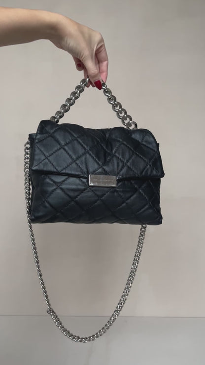 Gesamtdarstellung dieser stilvollen luxury secondhand Stella McCartney Crossbody (Allegra) (schwarz).