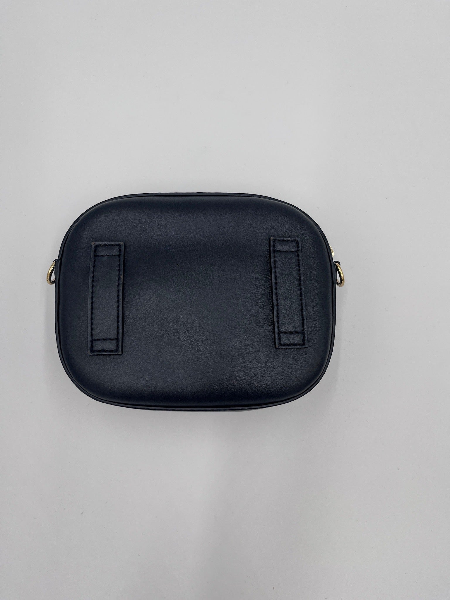Hintere Perspektive dieser secondhand Stella McCartney Crossbody in schwarz.