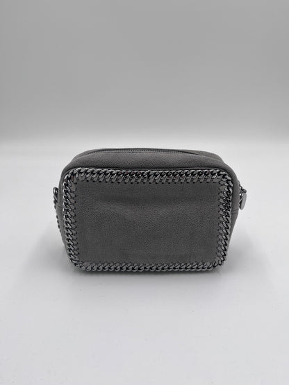 Gesamtansicht der grau vintage Stella McCartney crossbody falabella in Größe Klein.